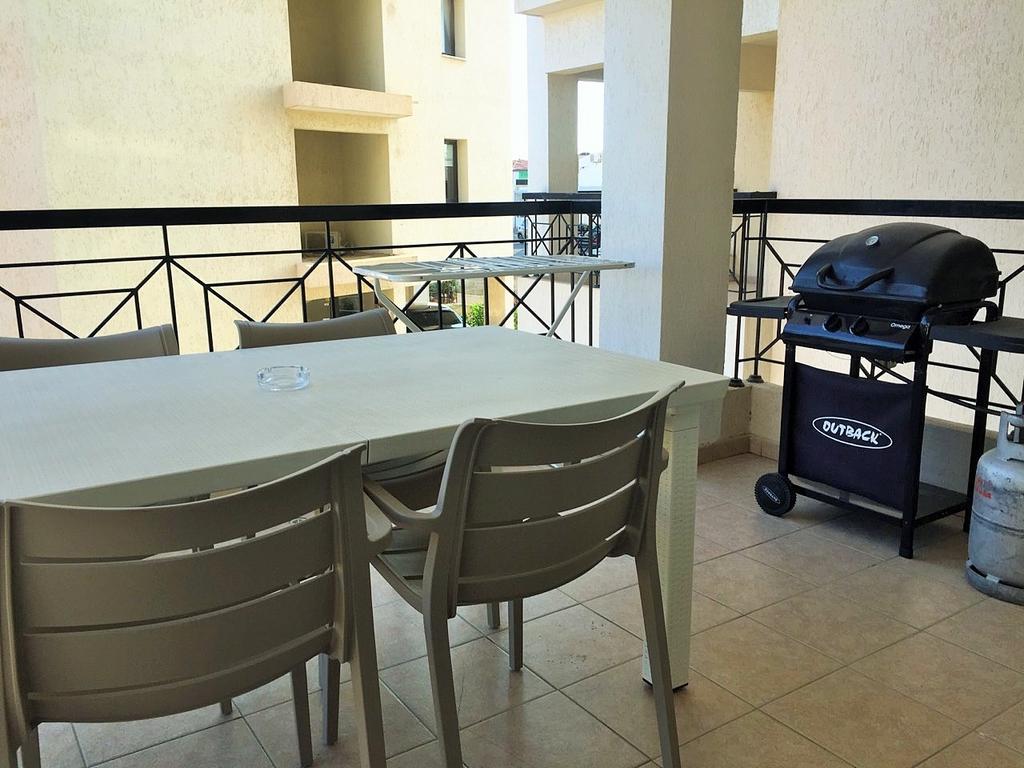 101 Mandritis Court Apartment Larnaca Luaran gambar