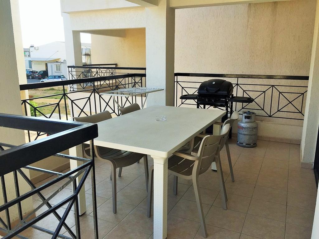 101 Mandritis Court Apartment Larnaca Luaran gambar