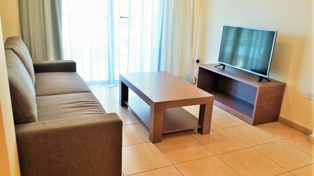 101 Mandritis Court Apartment Larnaca Luaran gambar