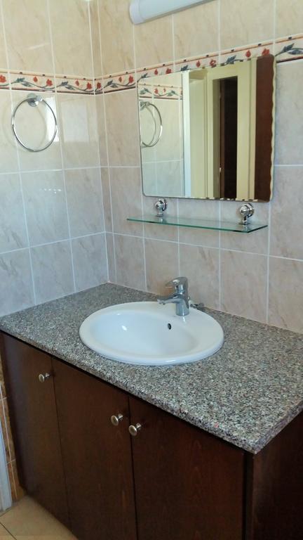 101 Mandritis Court Apartment Larnaca Luaran gambar