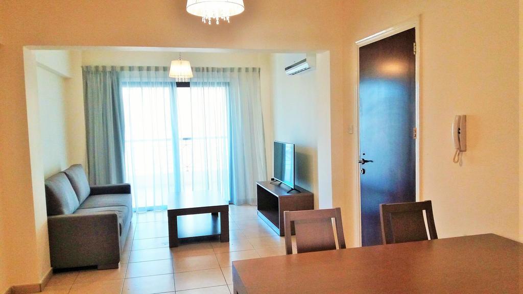 101 Mandritis Court Apartment Larnaca Luaran gambar
