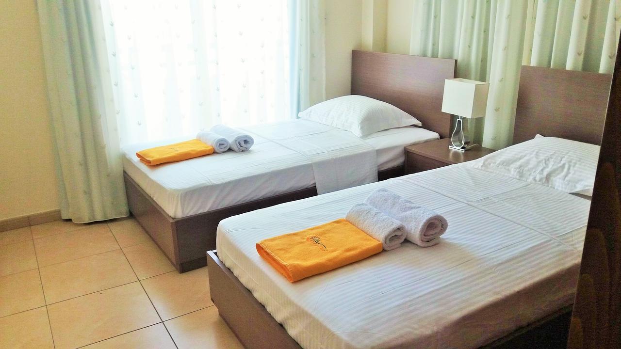 101 Mandritis Court Apartment Larnaca Luaran gambar