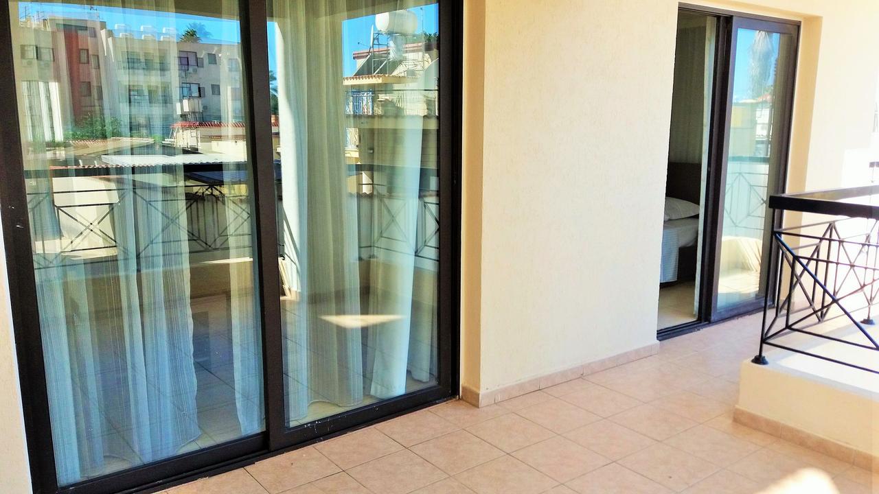 101 Mandritis Court Apartment Larnaca Luaran gambar