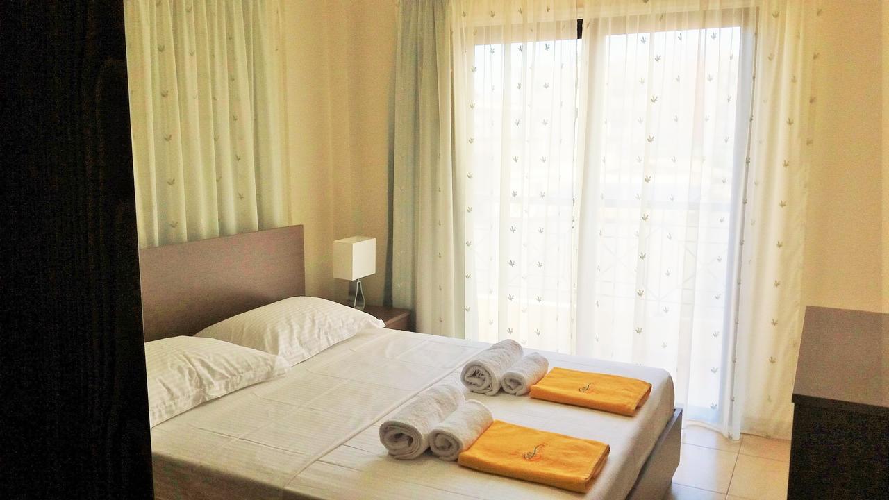 101 Mandritis Court Apartment Larnaca Luaran gambar